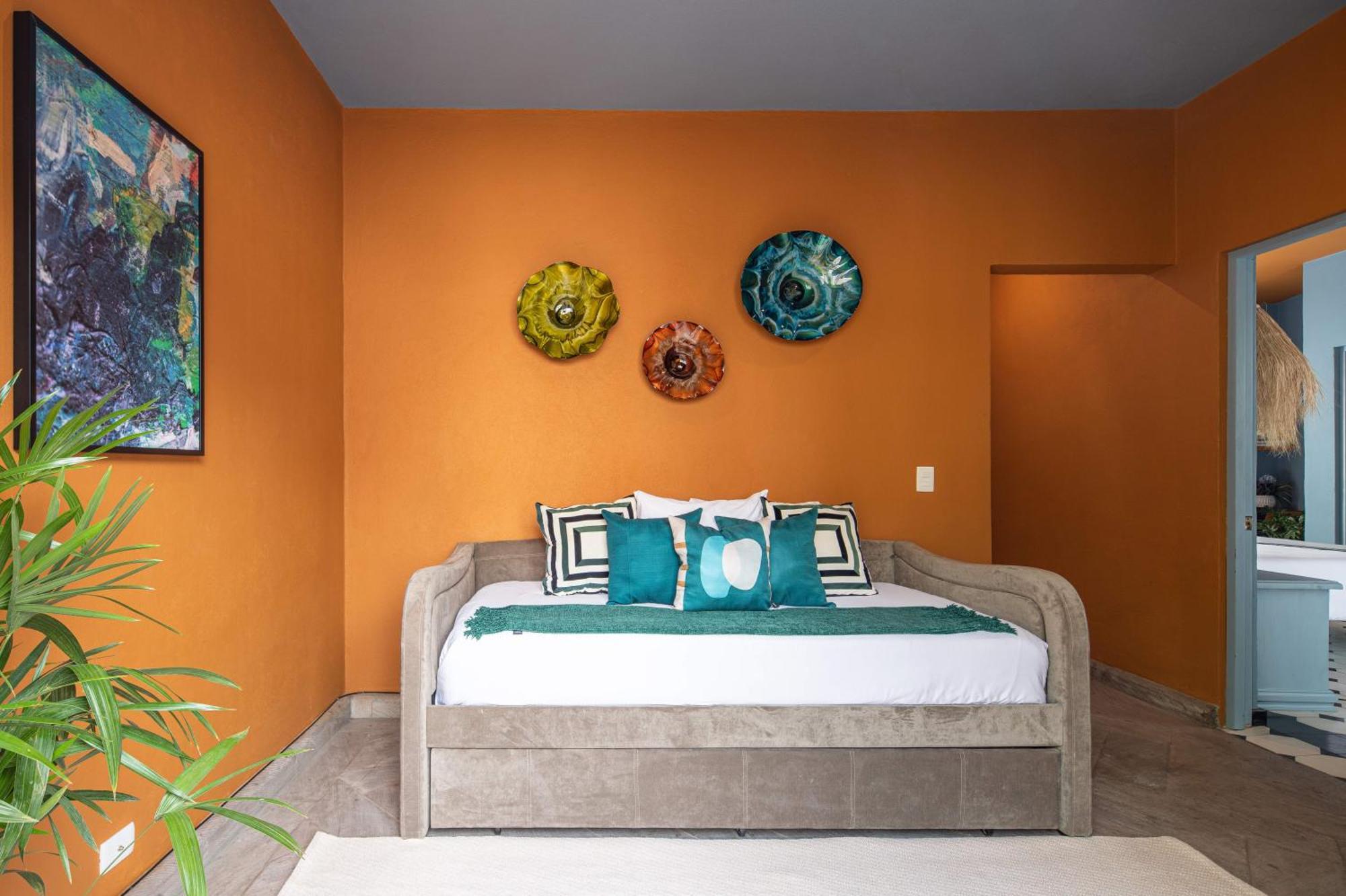 Apartamento Elysian Deco - A Kaleidoscope Of Color *