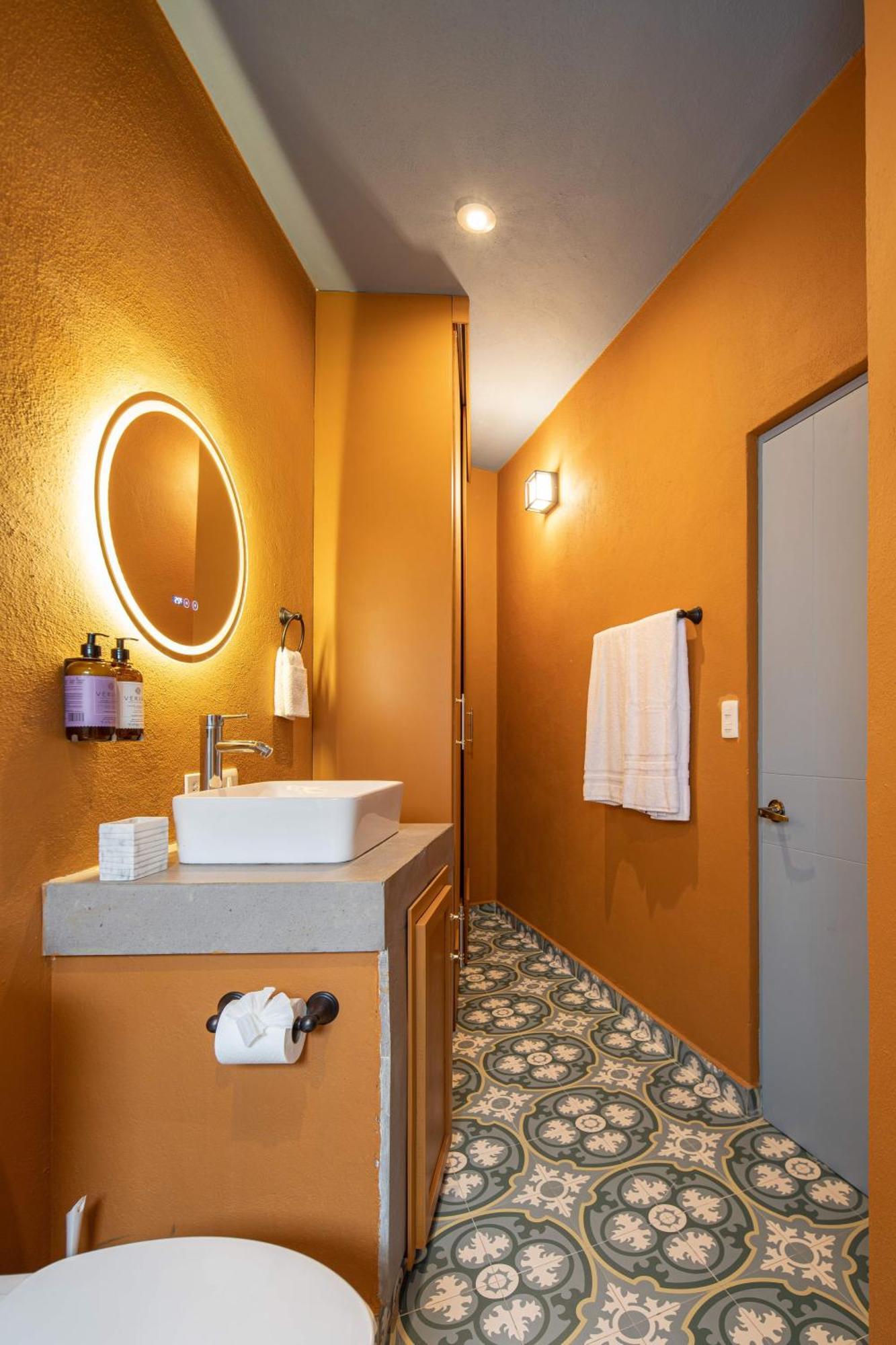 Elysian Deco - A Kaleidoscope Of Color Apartamento